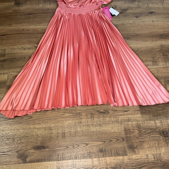 MARINA Elegant Pink One-Shoulder Dress - Picture 3 of 7